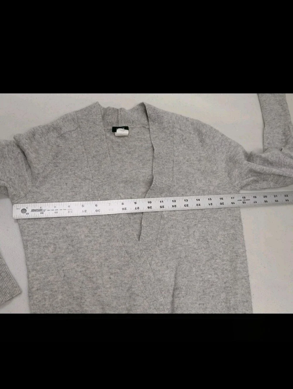 J. Crew V Neck Pullover Sweater S Wool Cashmere Minimalist Quiet Luxury 2500